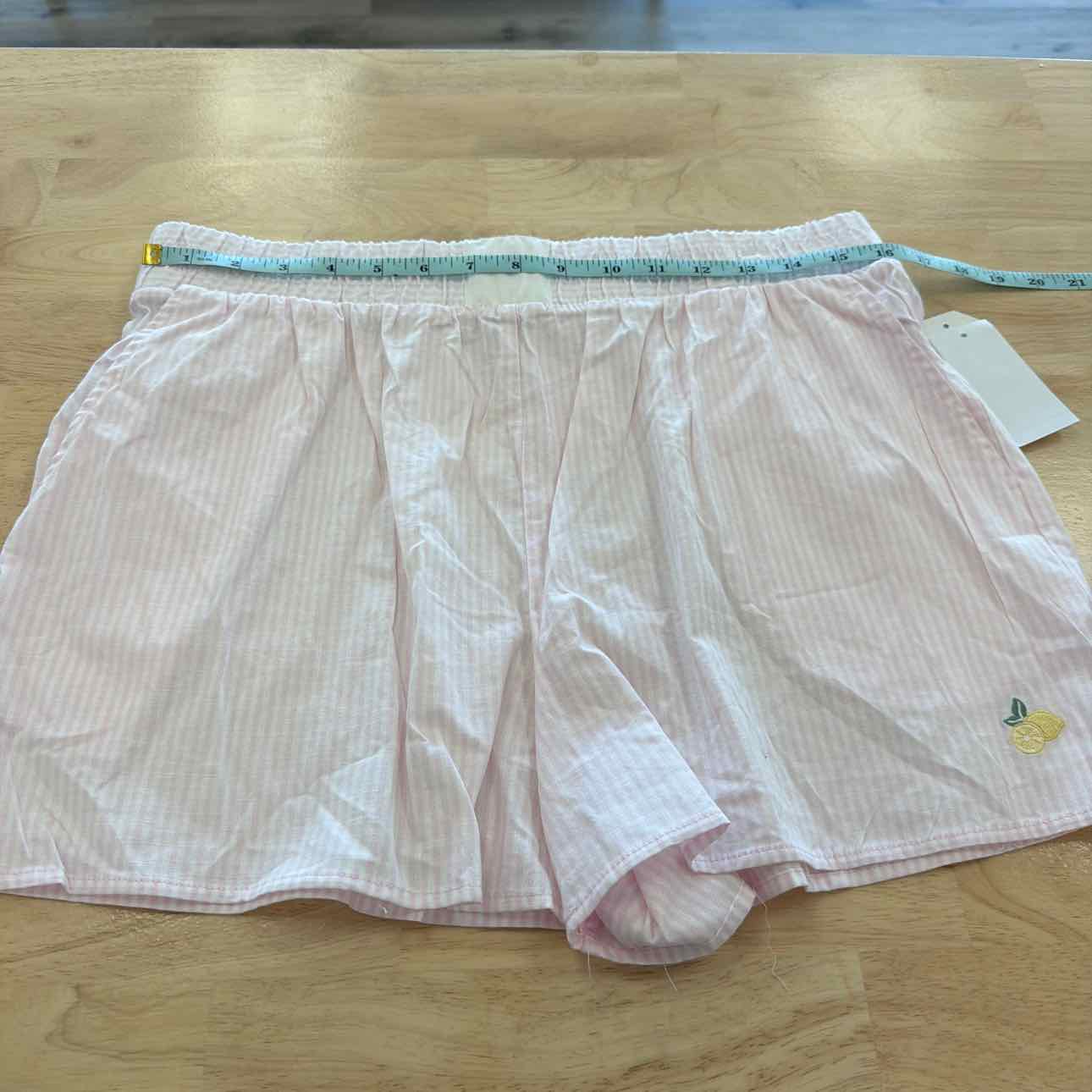 hippie rose Women Size XL Pink New Shorts