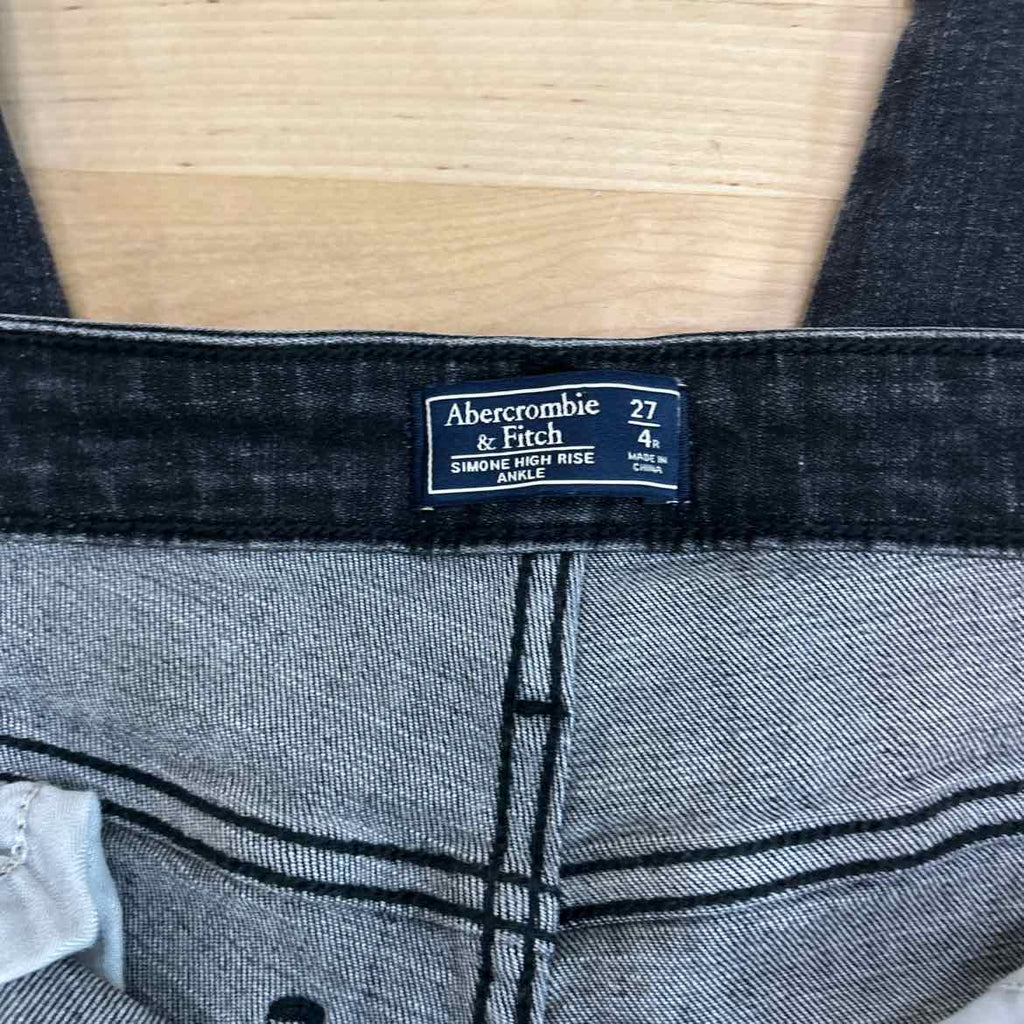 Abercrombie Size 4 Gray Preloved Jeans