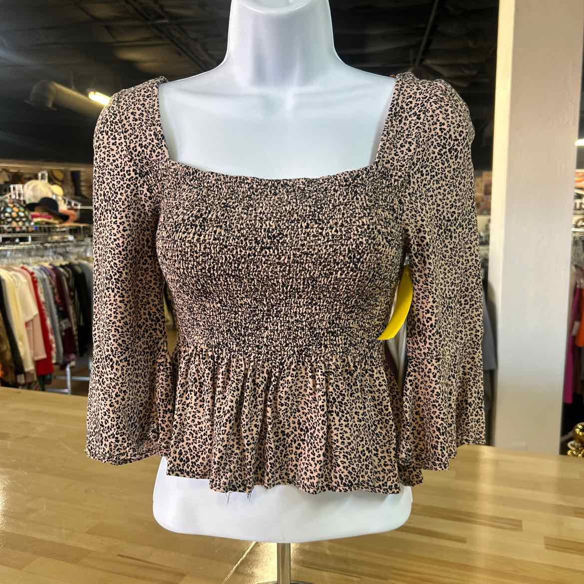 Urban Romantics Size S Brown Rayon Preloved Blouse LS