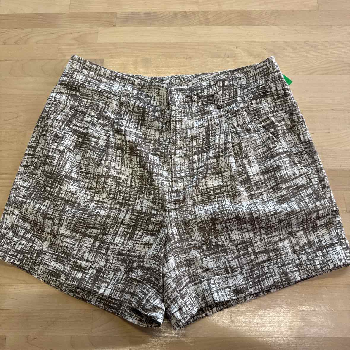 Worth Women Size 4 Tan Preloved Shorts