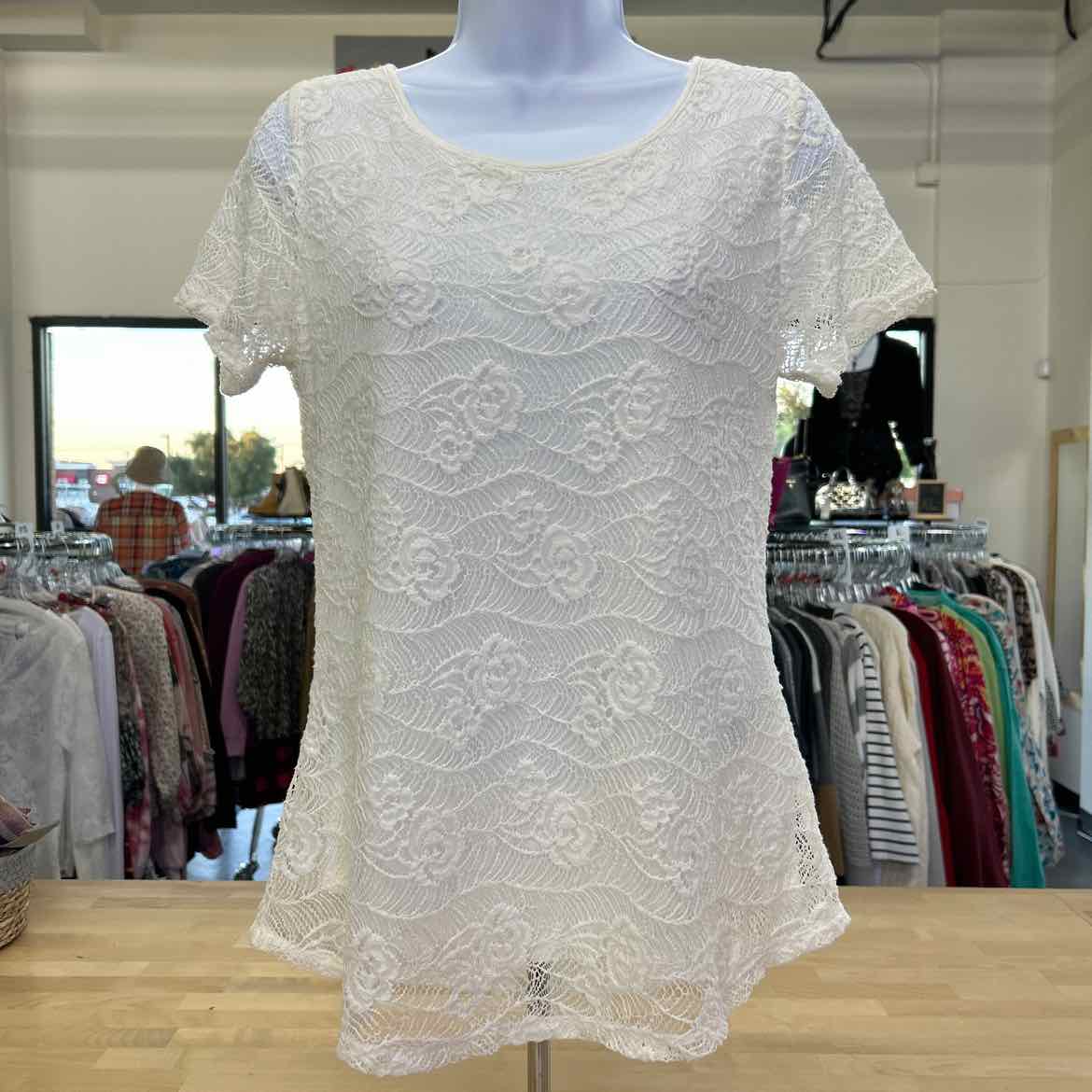Leo &  Nicole Size S White Blouse