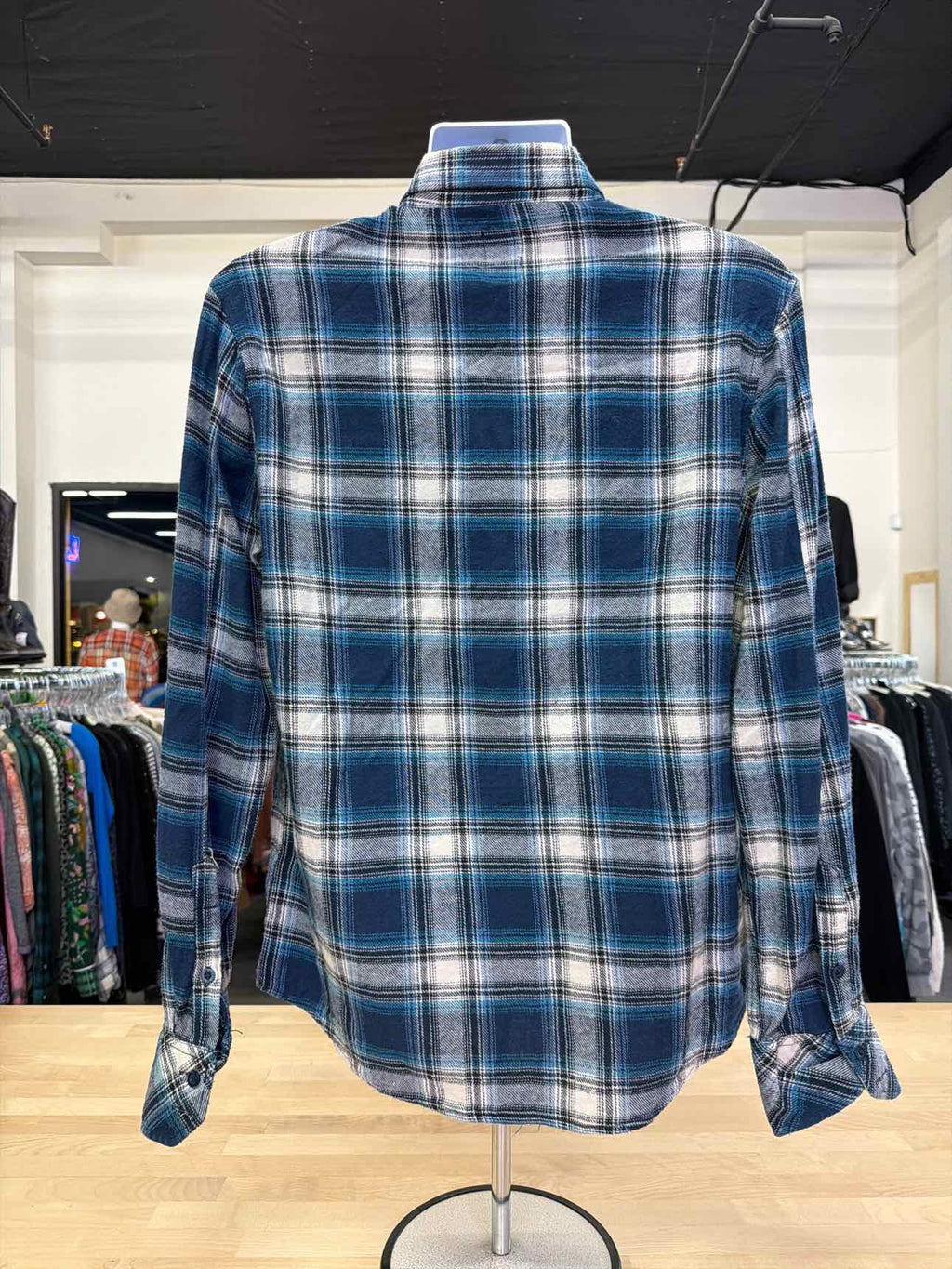 Micros Size M Blue MENS Long Sleeve Plaid Flannel Shirt