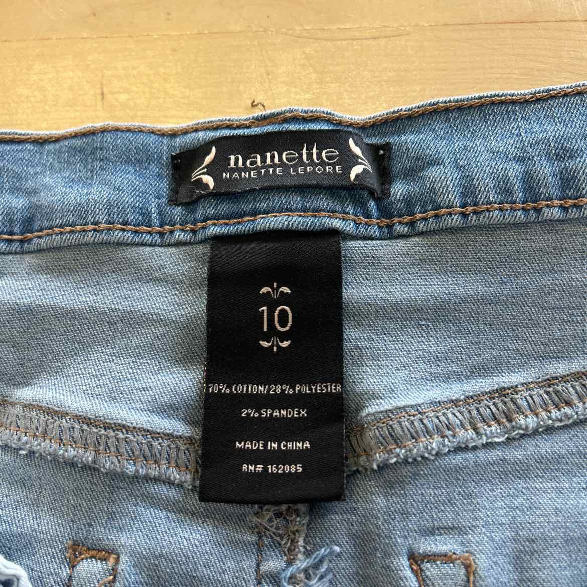 Nanette Lepore Size 10 Blue Denim Preloved Skirt