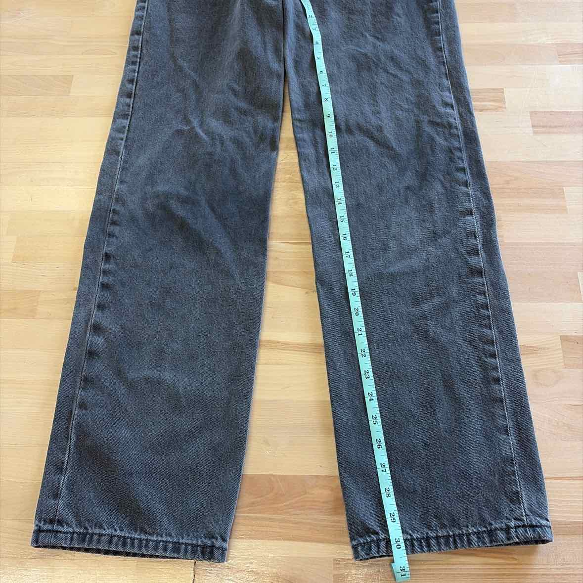 Levi's Size 28 Gray Denim Jeans