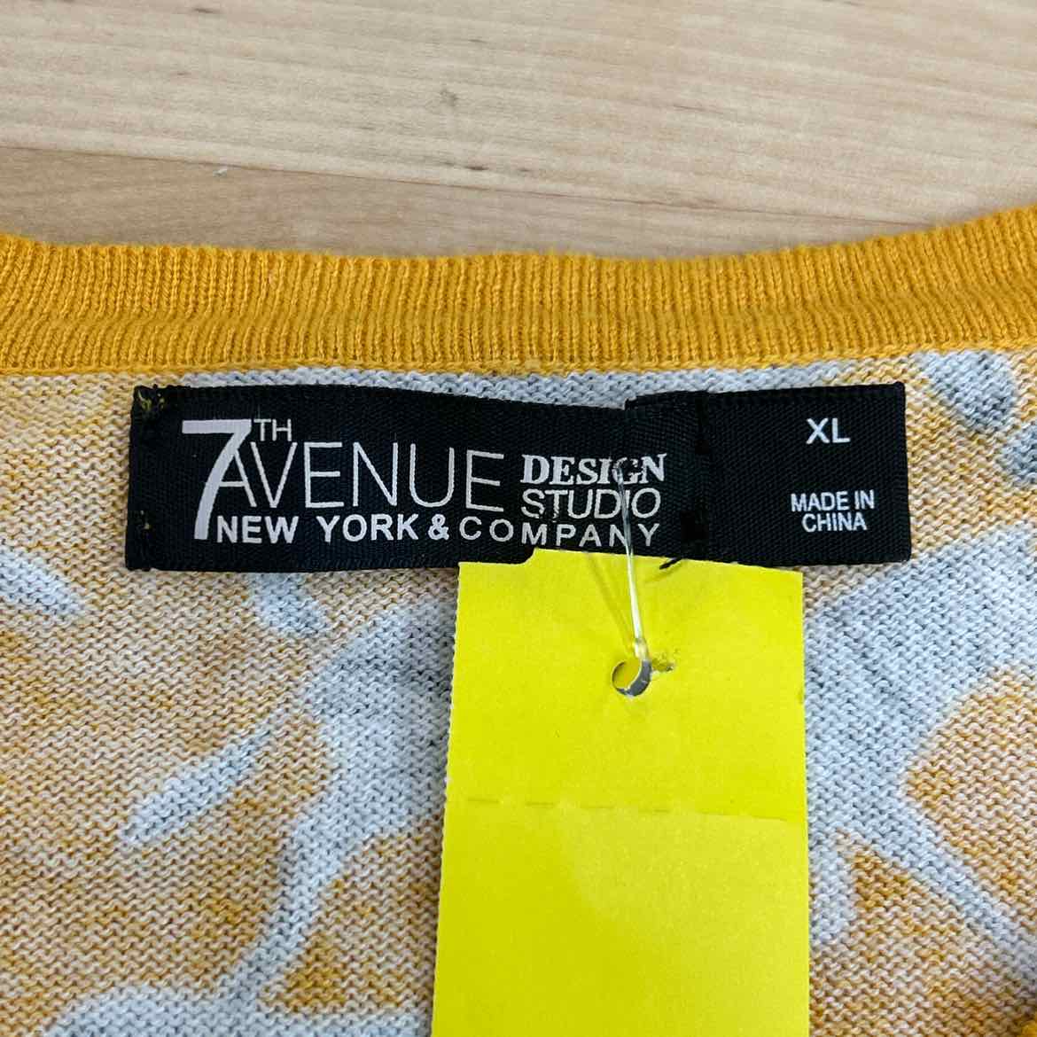7th avenue Size XL Yellow Black Knit Sweater