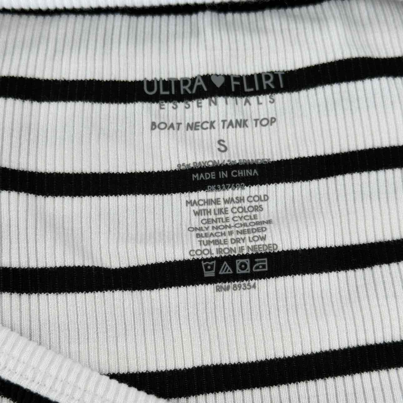 ultra flirt Size S Striped Boat-Neck Tank Top
