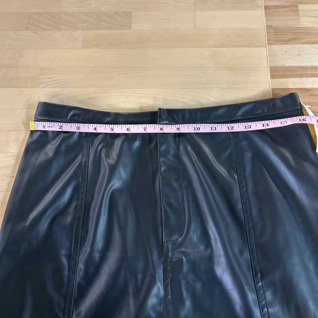 NSR Size XL Black Leather Preloved Skirt
