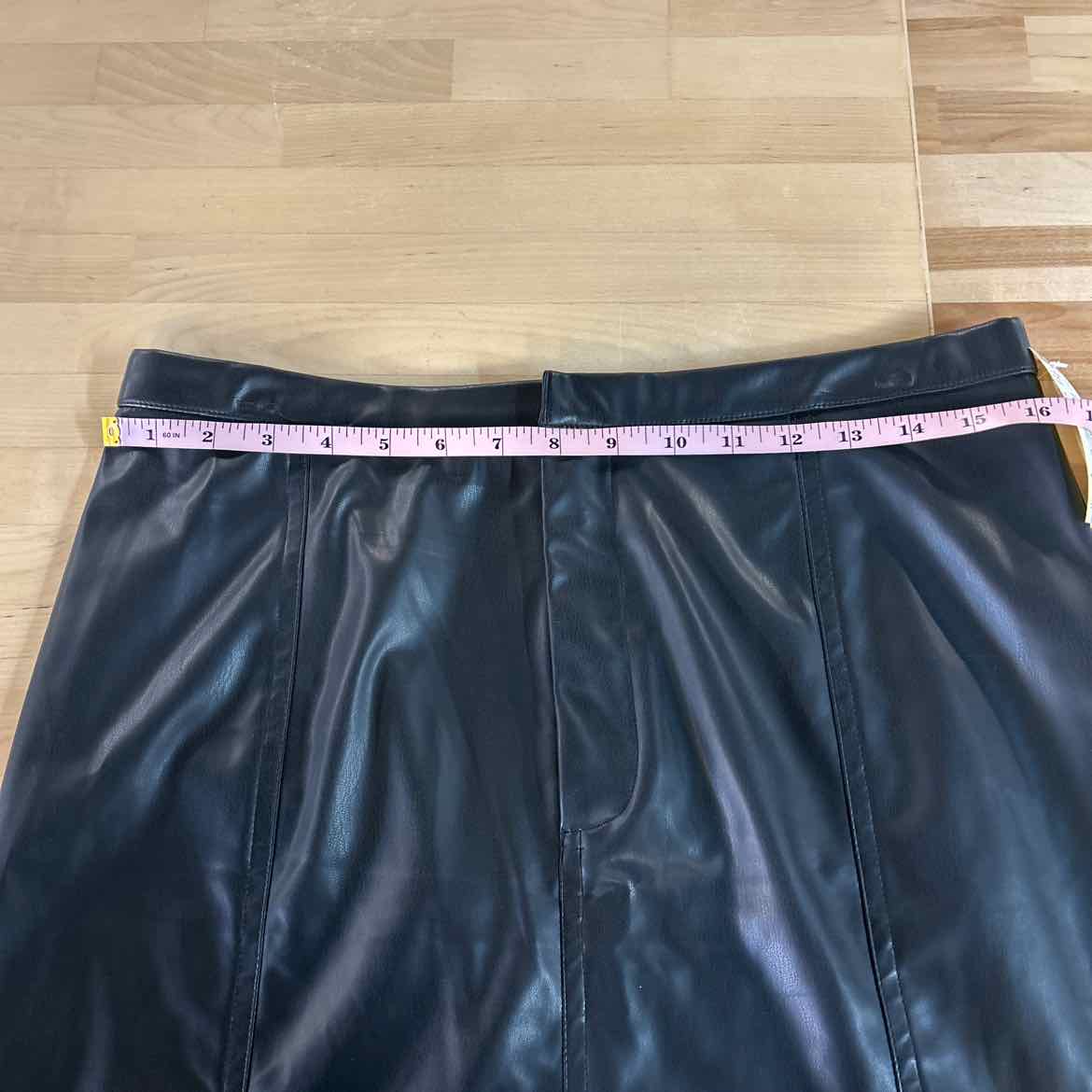 NSR Size XL Black Leather Preloved Skirt