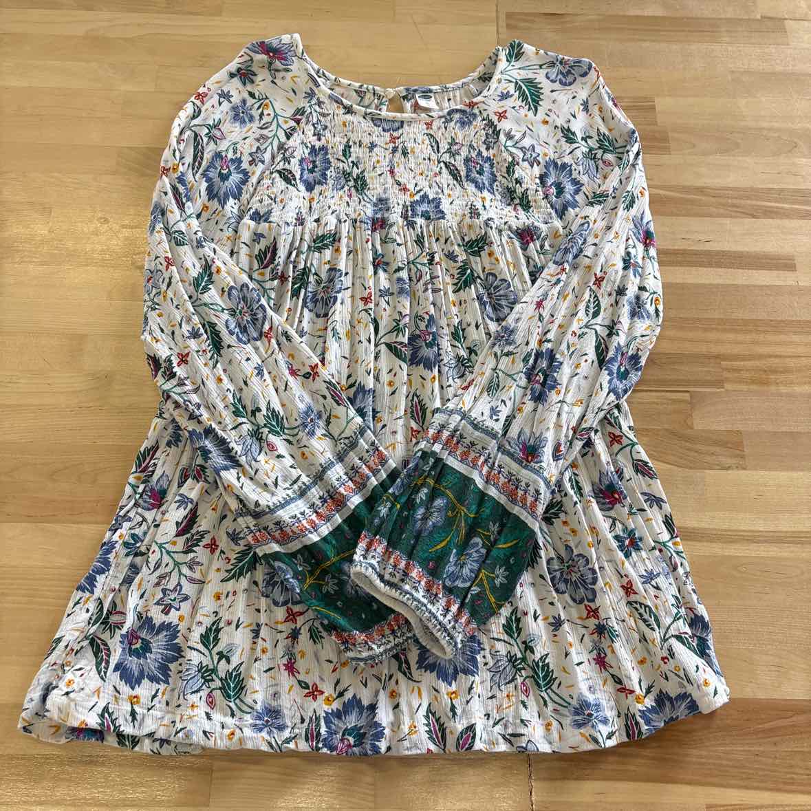 Old Navy Size XL White Blouse