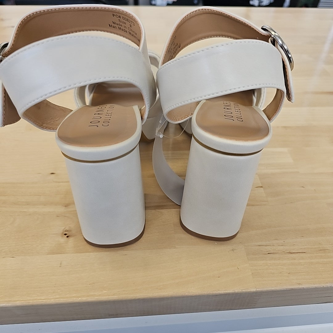 Journee Collection Shoe Size 8.5 White Heels