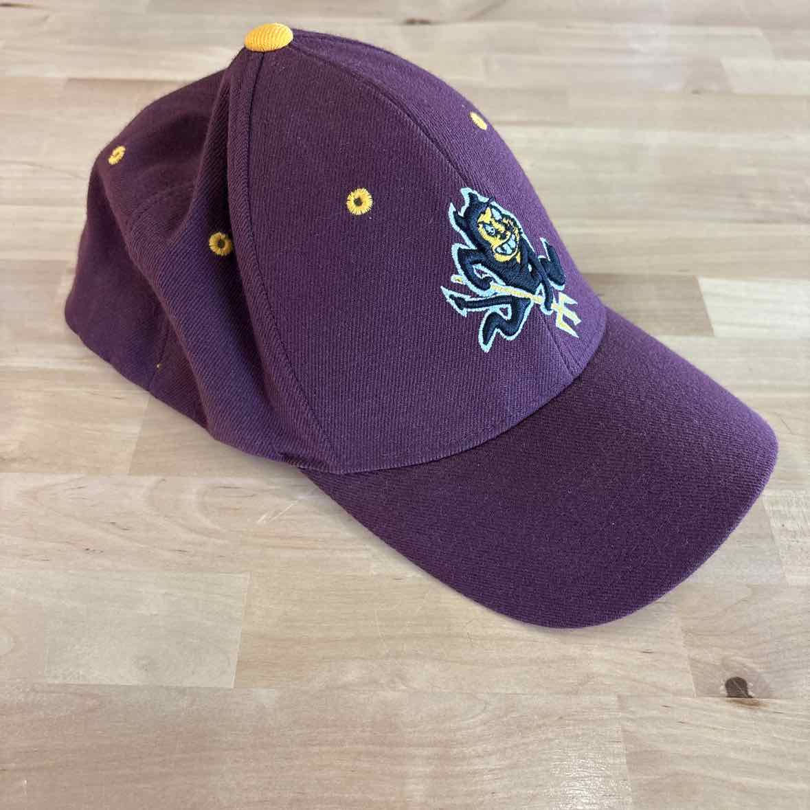 Zephyr Size M/L Burgundy Hats