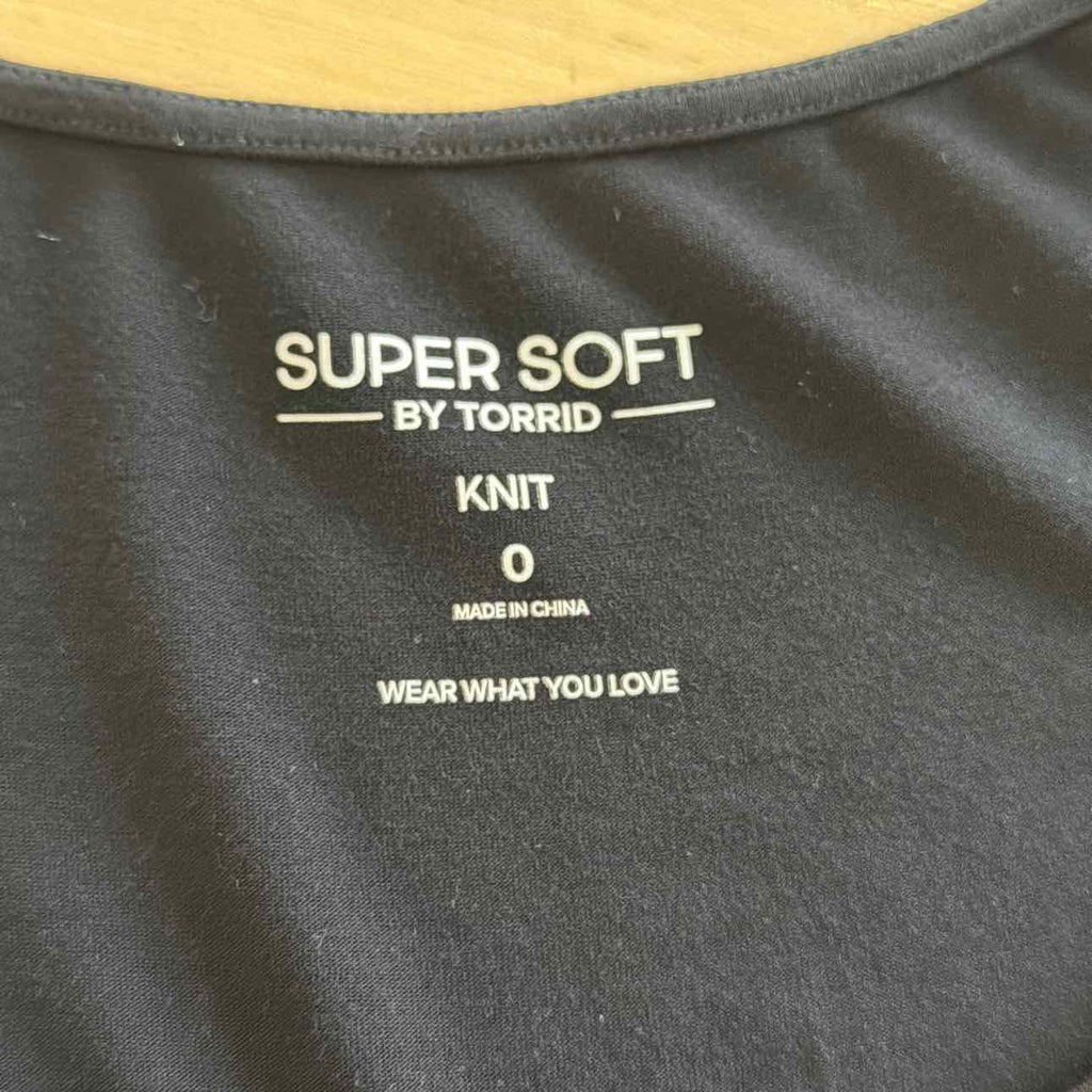 Torrid Size 0 Black Used Blouse