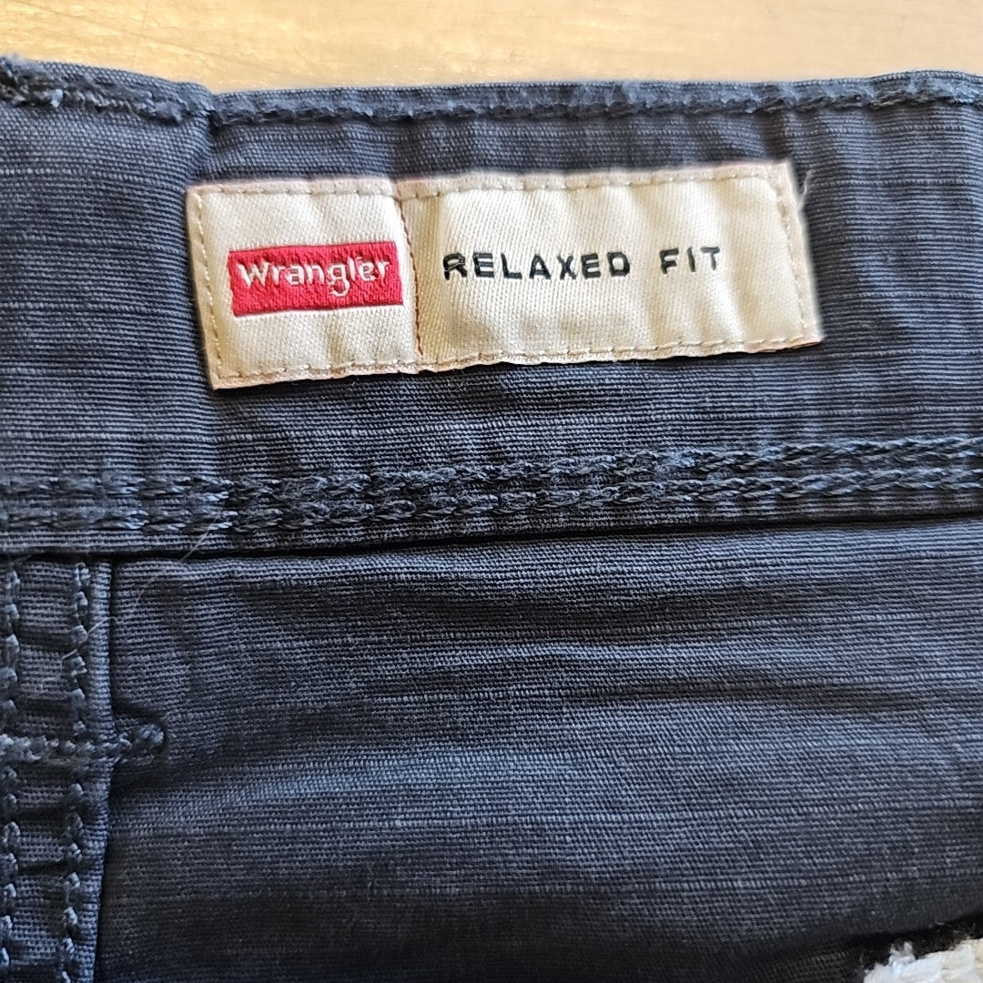Wrangler Size 46 Gray MENS Shorts