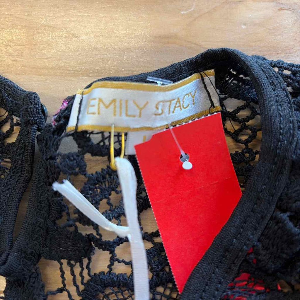 Emily Stacy Size L Black Tank
