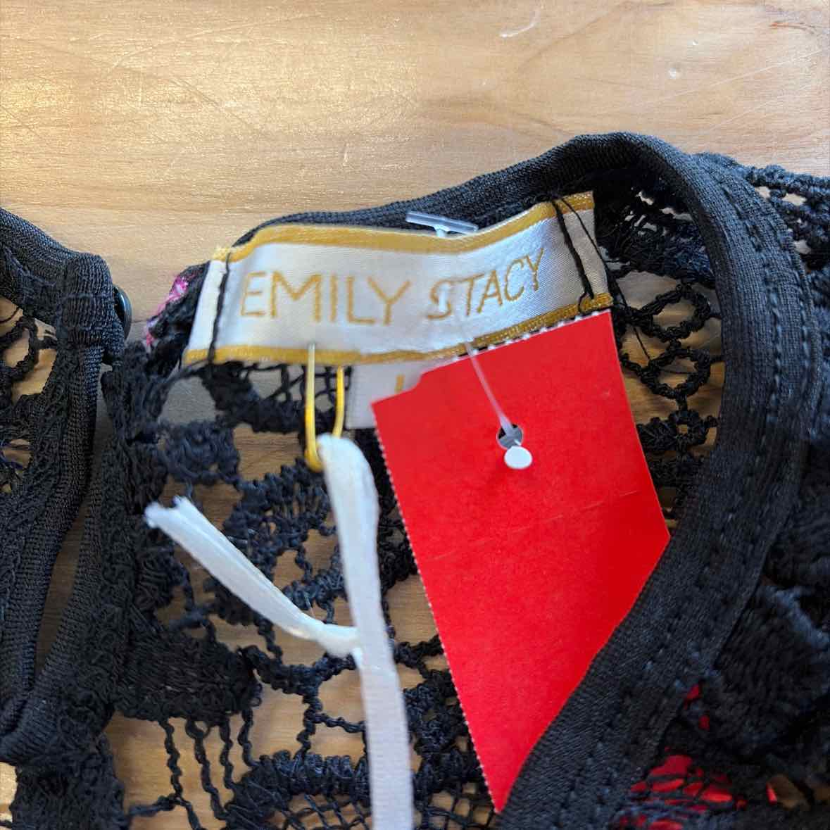 Emily Stacy Size L Black Tank