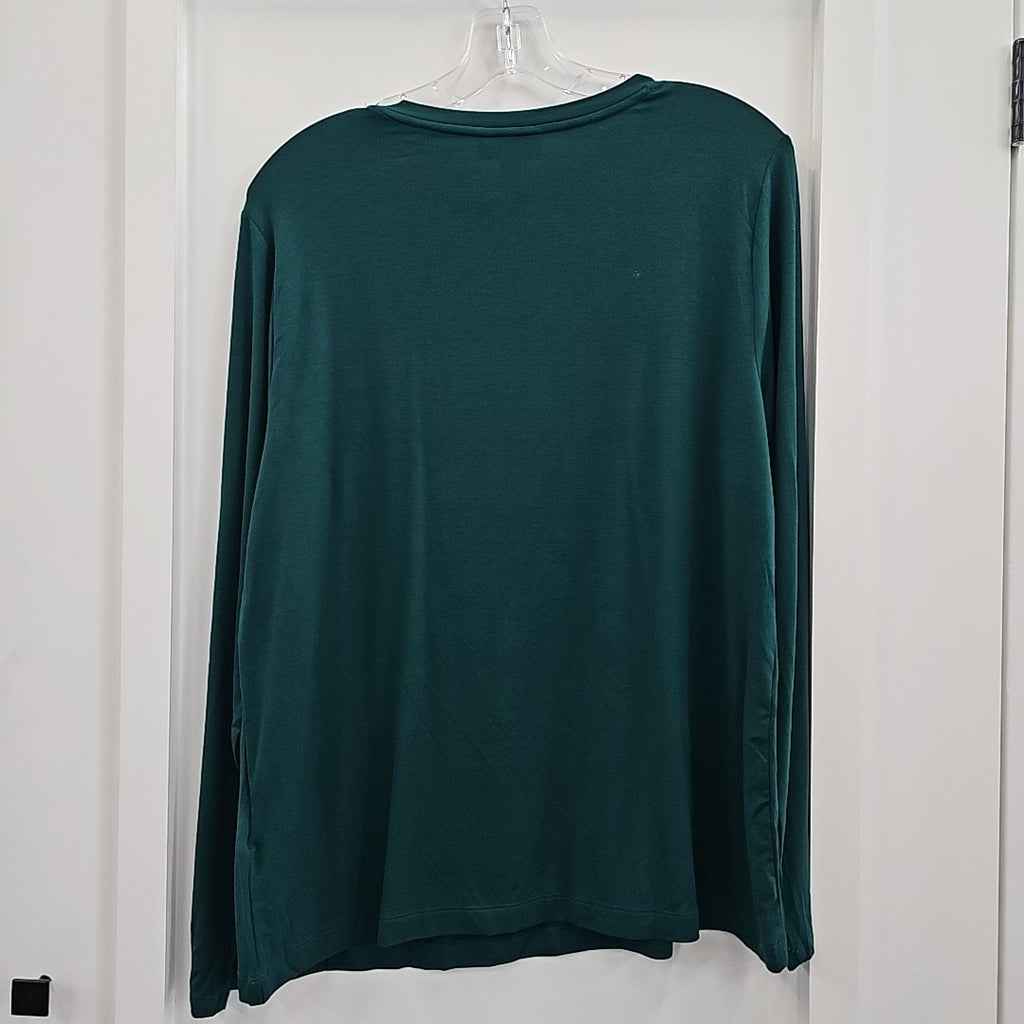 On 34th Size 1X Green Long Sleeve