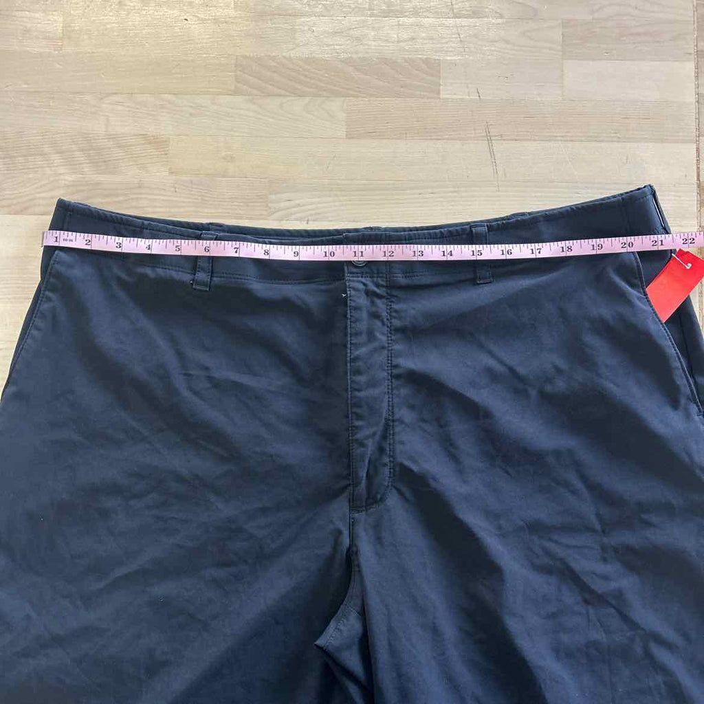 PGA Tour Men's Size 44 Black MENS Shorts