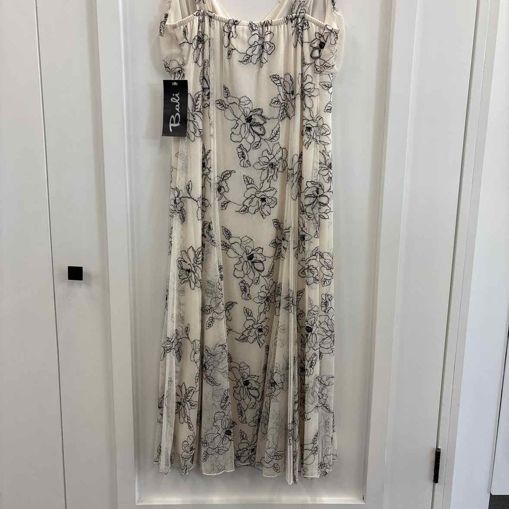 Bali Size 6 BLACK & WHITE Dress