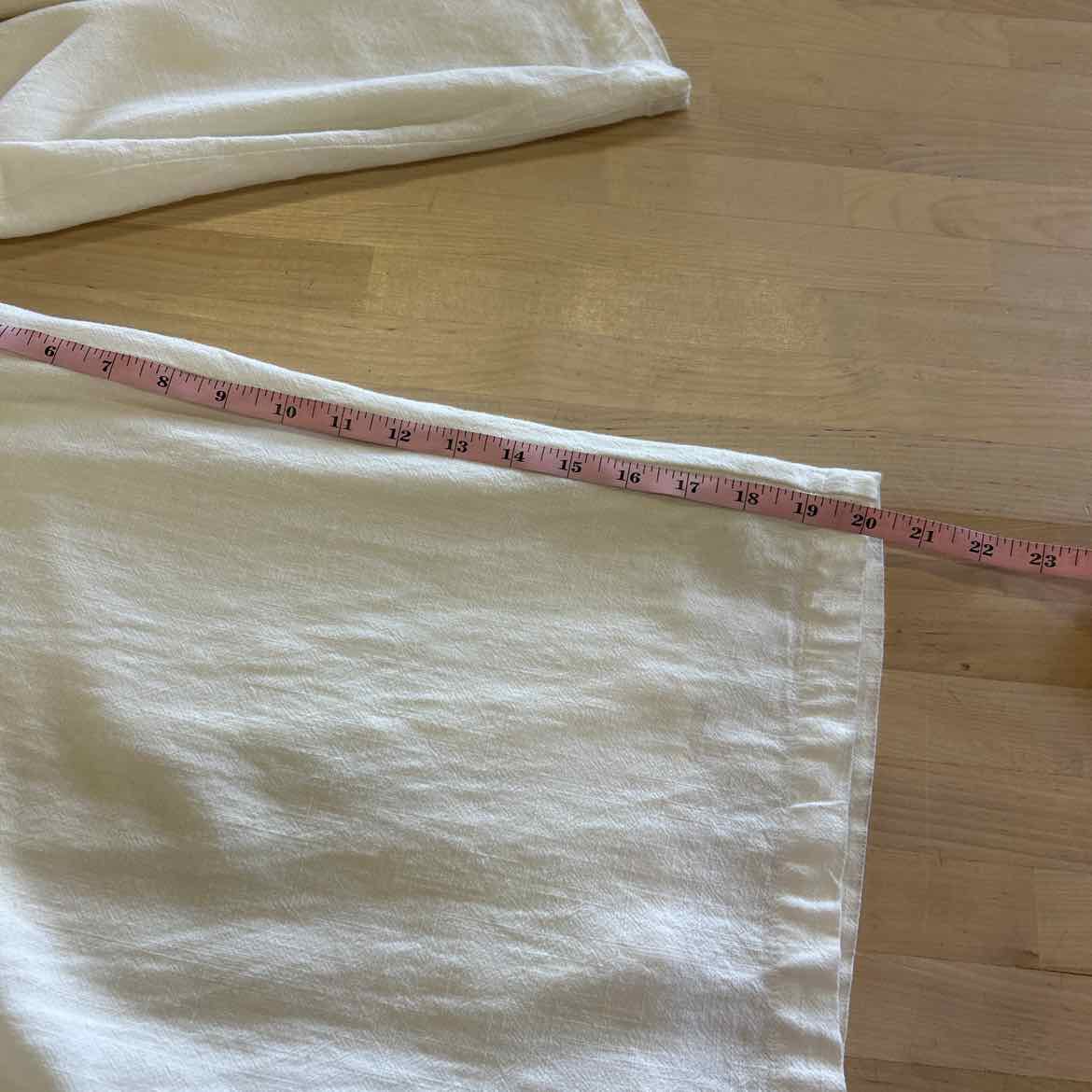 Sugar Lips Size M Cream Preloved Pants