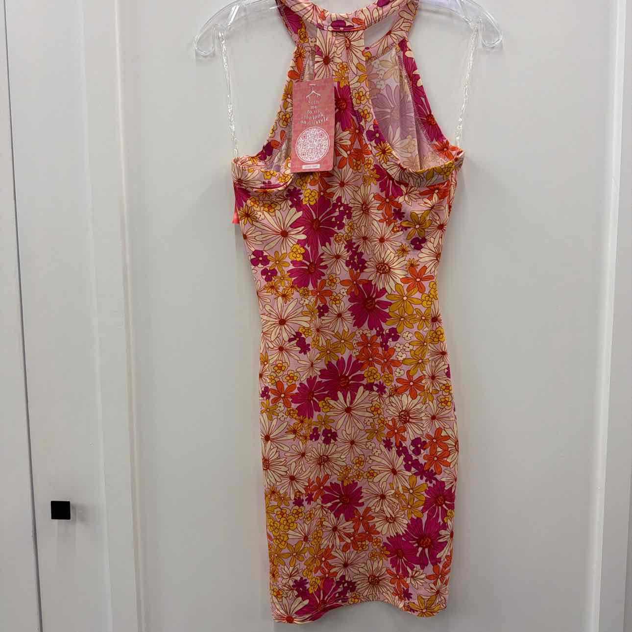 Heart & Hips Size L Multi-Color New Dress