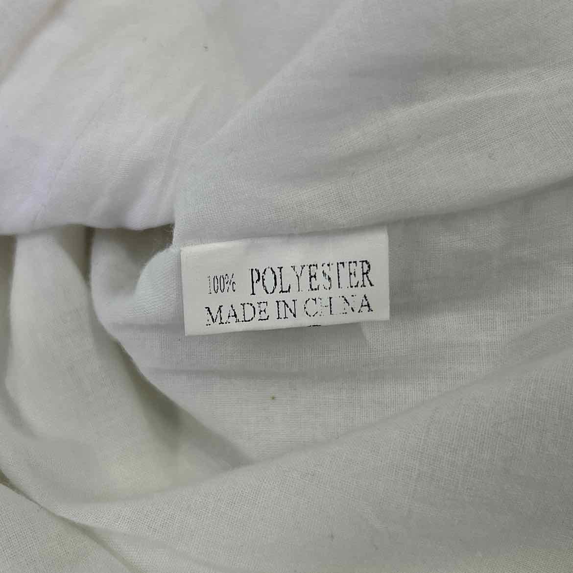 Nilika Size M White Preloved Blouse