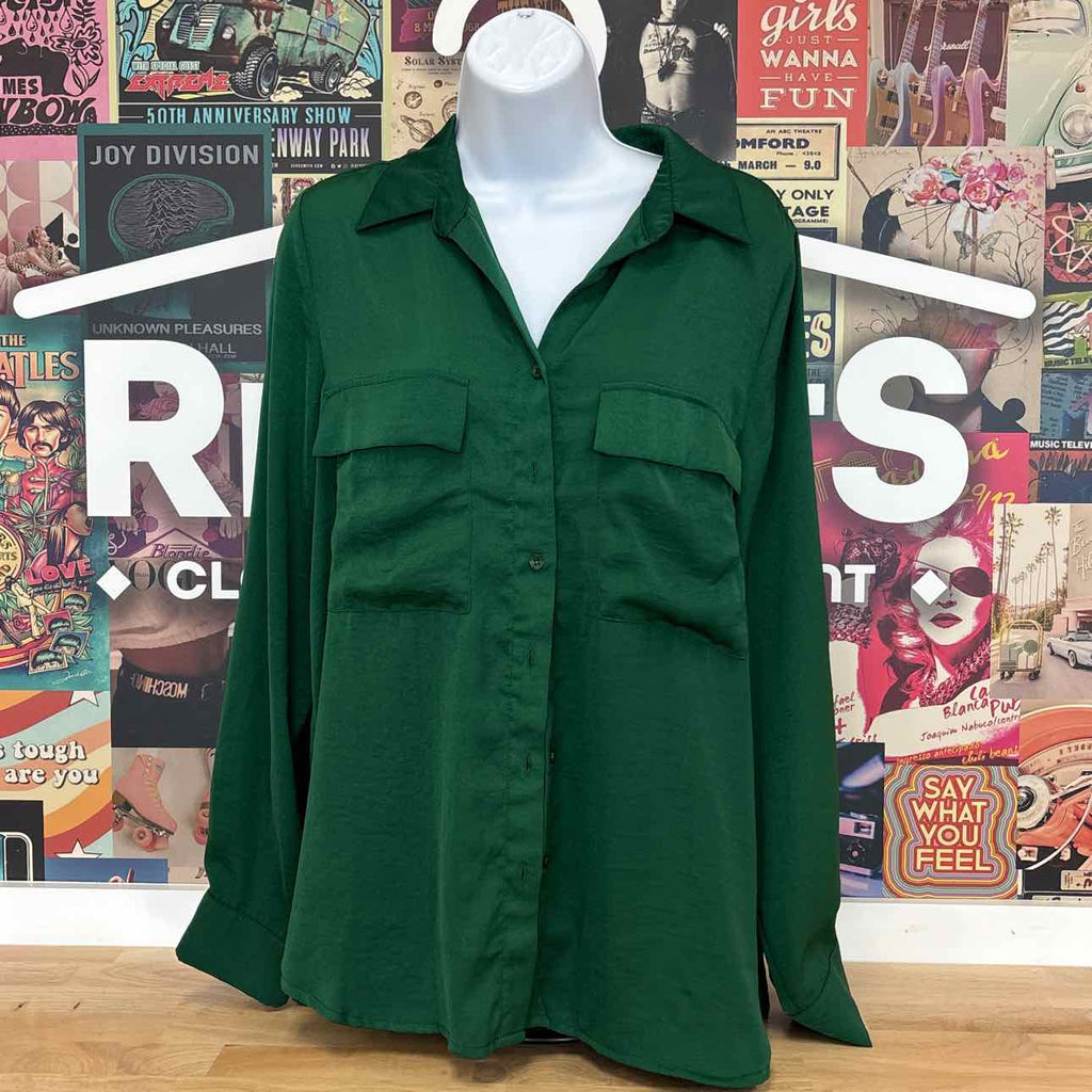 Melloday Size M Green Preloved Button Down LS