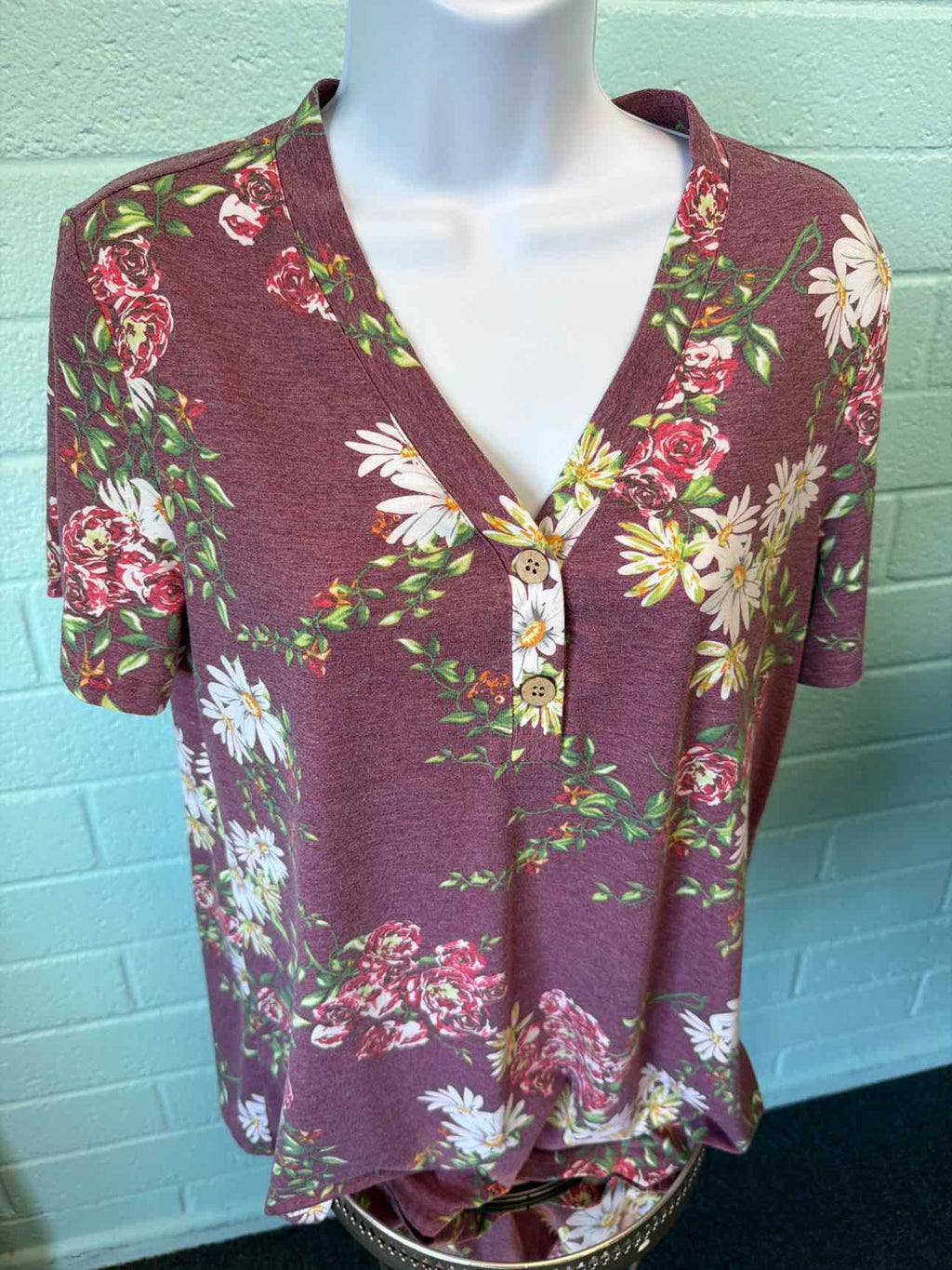 Size M Purple Print Shirt