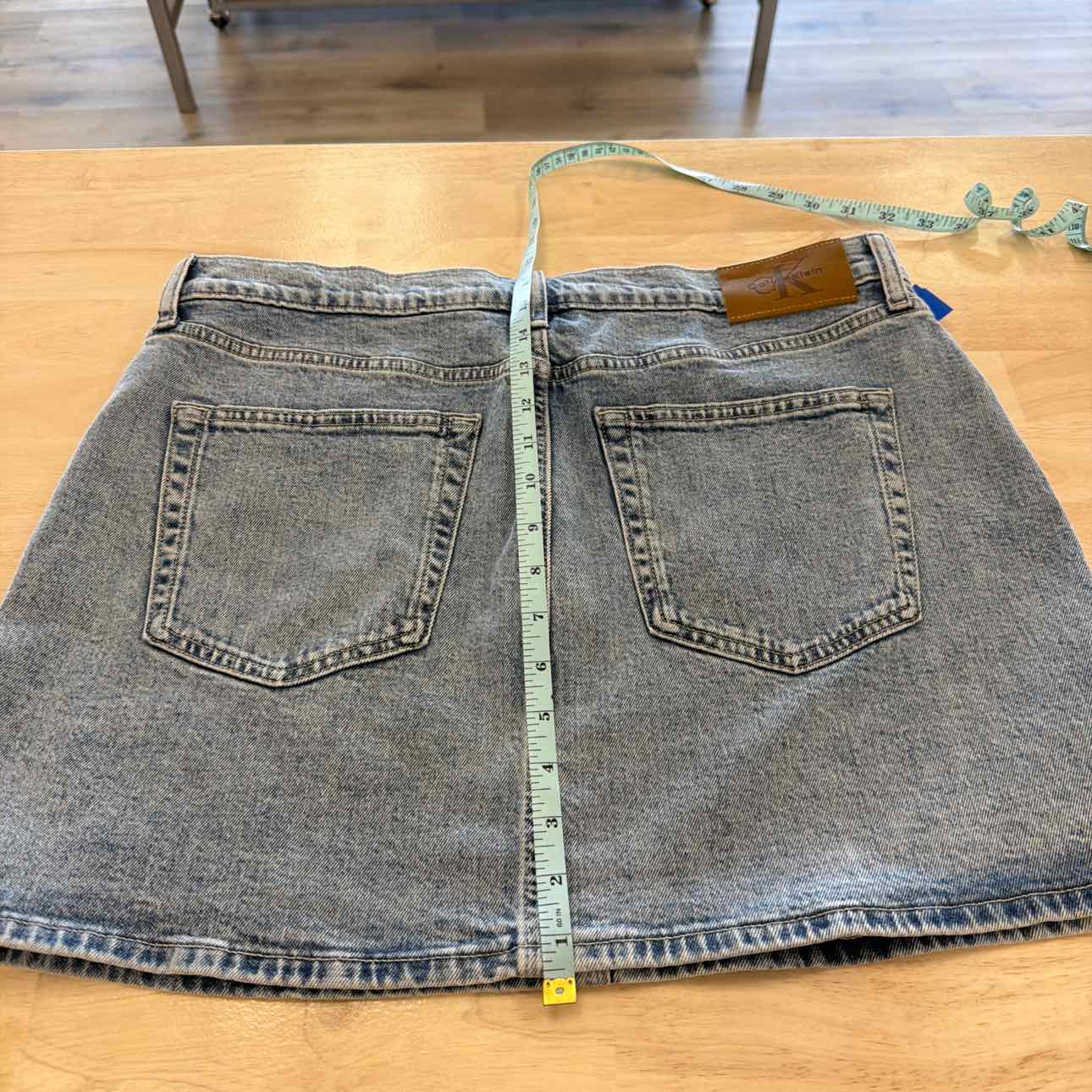 Calvin Klein Size 32 Blue New Skirt