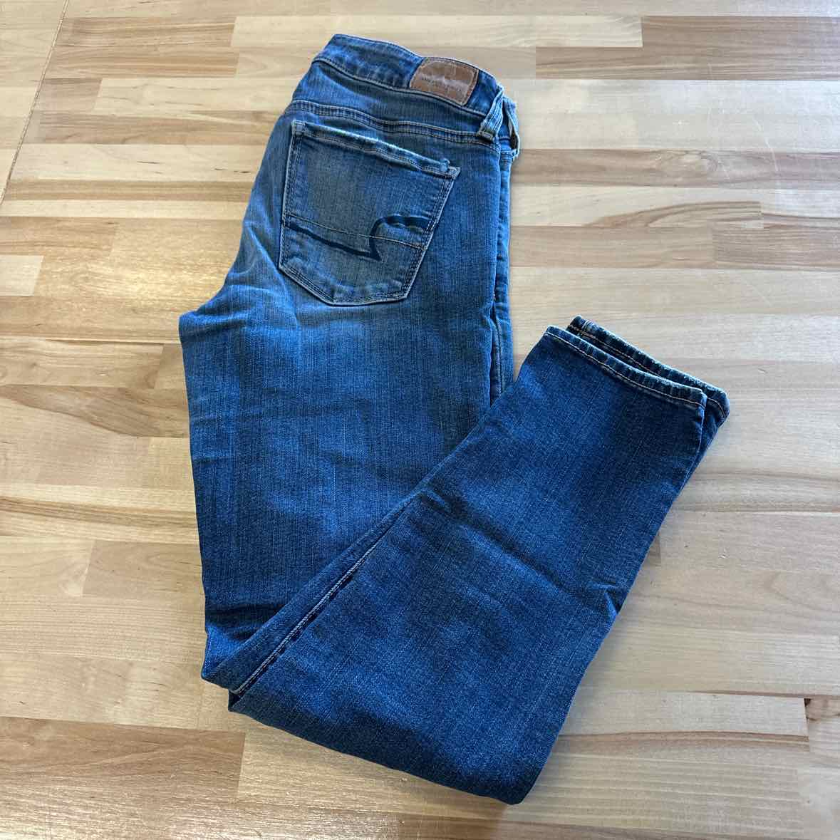 American Eagle Size 4 Blue Preloved Jeans
