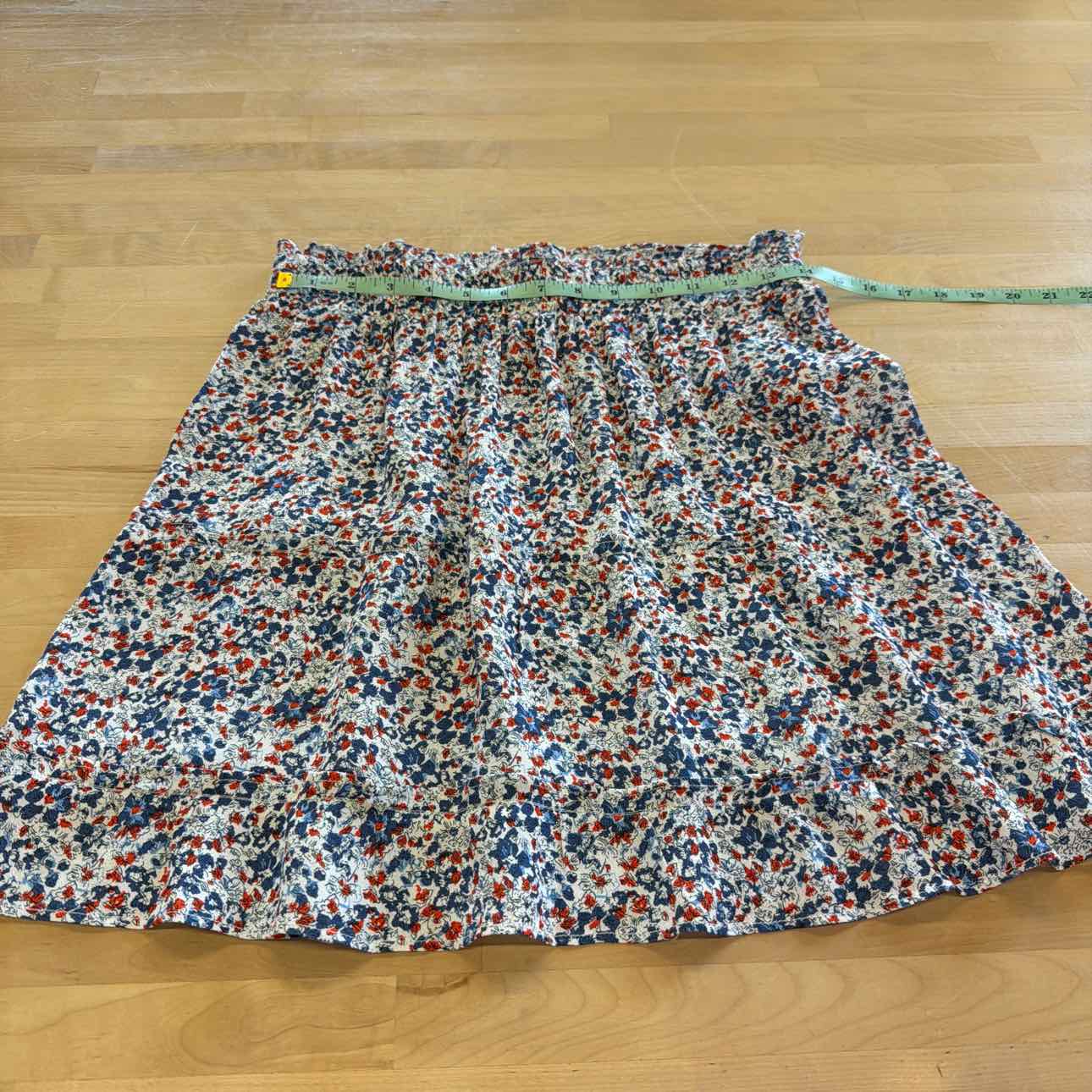Pink Lily Size M White Blue Orange Preloved Skirt