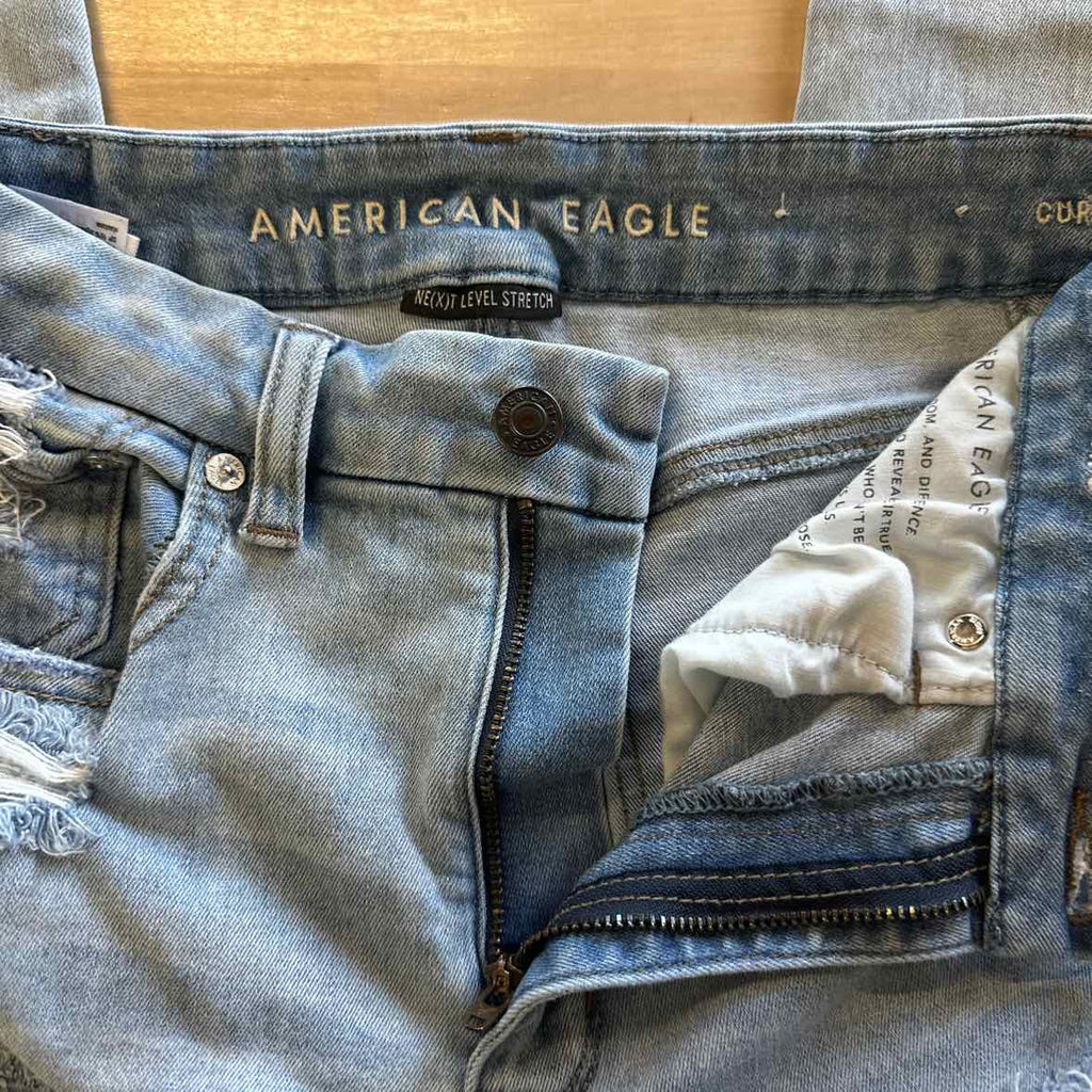 American Eagle Size 6 Blue Jeans