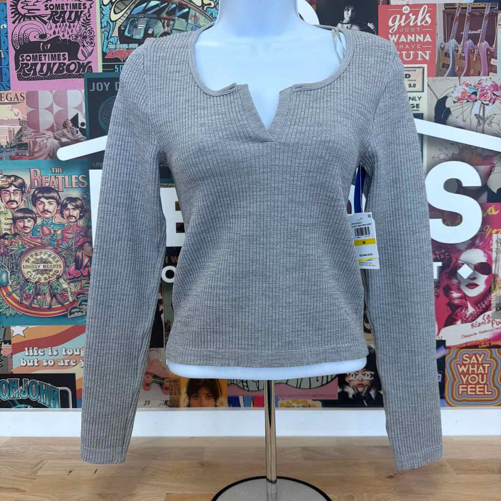 hippie rose Size M Notched Neck Glitter Ribbed Long Sleeve - Light Heather Grey