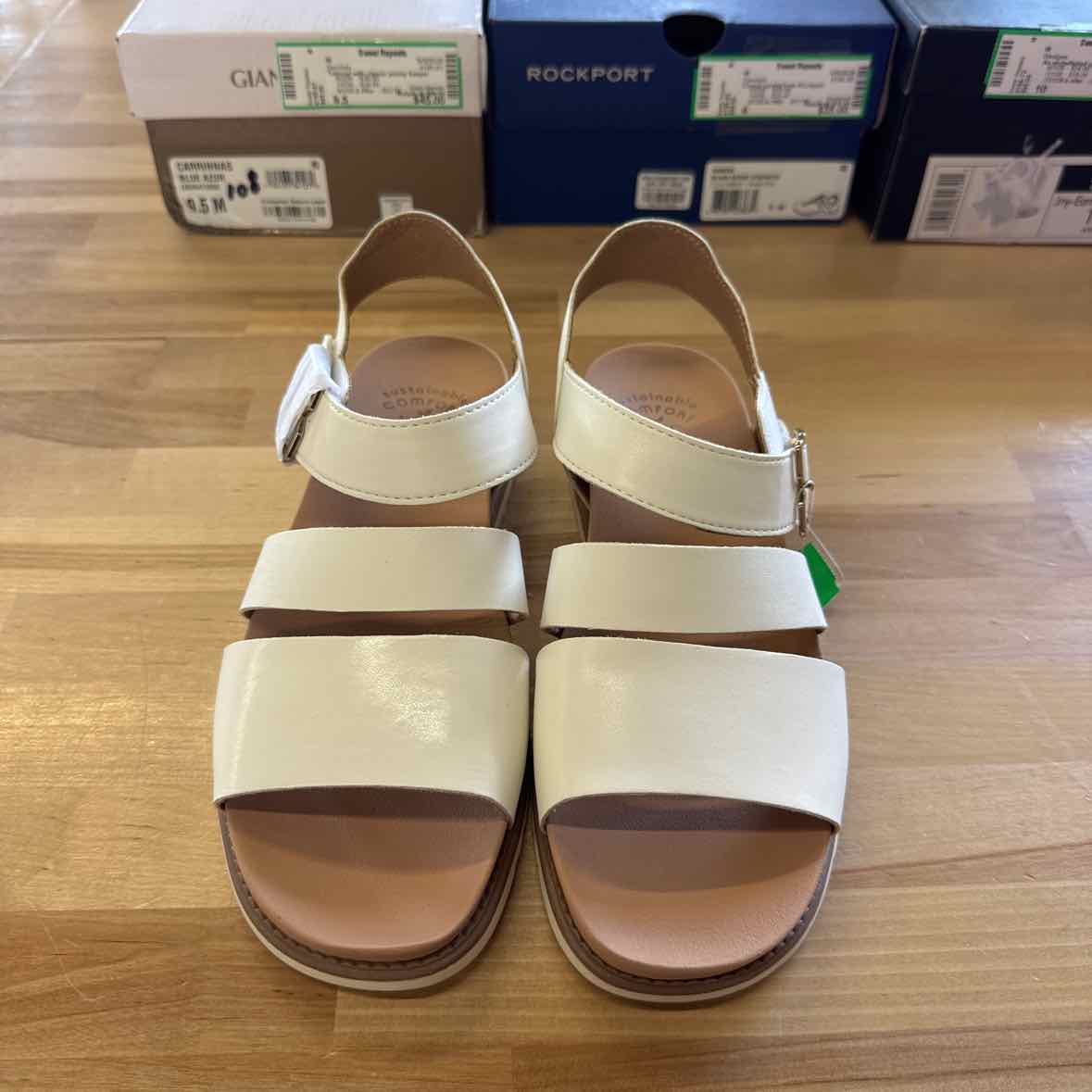 Women's Dr. Scholls Island Glow Sandals 7.5 White Pu