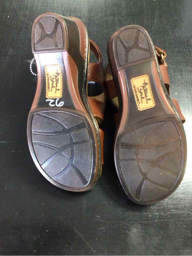 Natural Soul Shoe Size 5.5 Brown Sandals