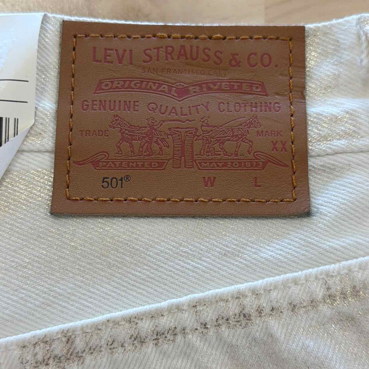Levi's Women Size 31 Gold New Shorts