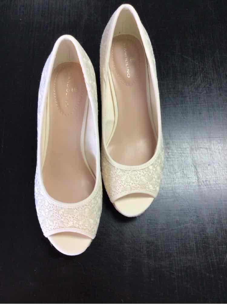 Bandolino Shoe Size 8 Sandals