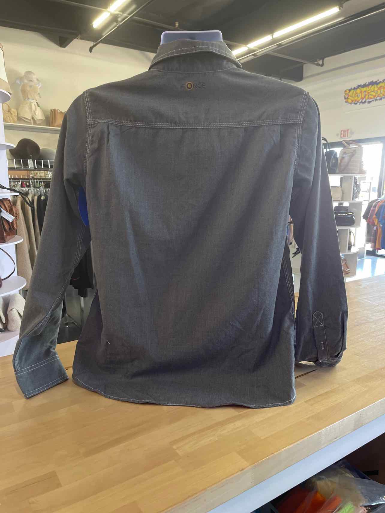 Carhartt Size M Gray Preloved Button Down LS