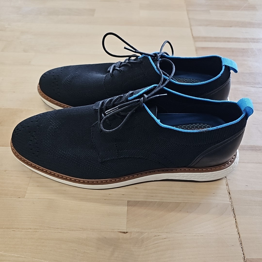 Vince Camuto Size 8.5 Black MENS Sneakers