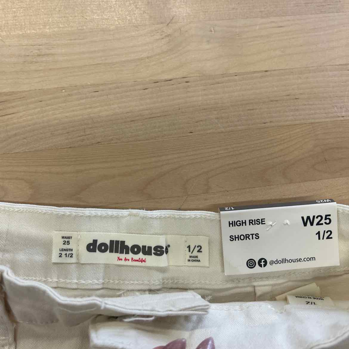 Dollhouse Juniors' High Rise Cargo Shorts - Vanilla - 1/2