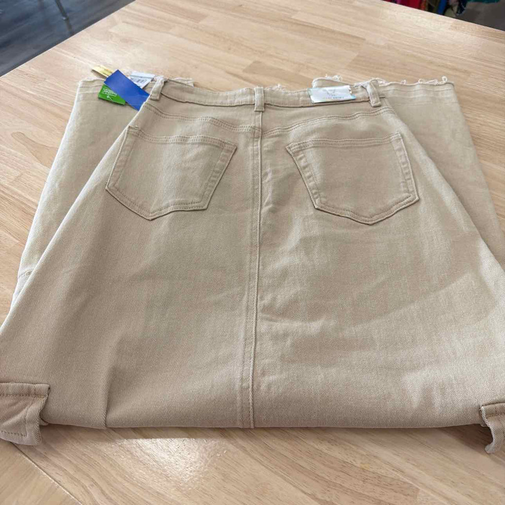 TINSELTOWN Size 0 Maxi Cargo Skirt - Buff Nude
