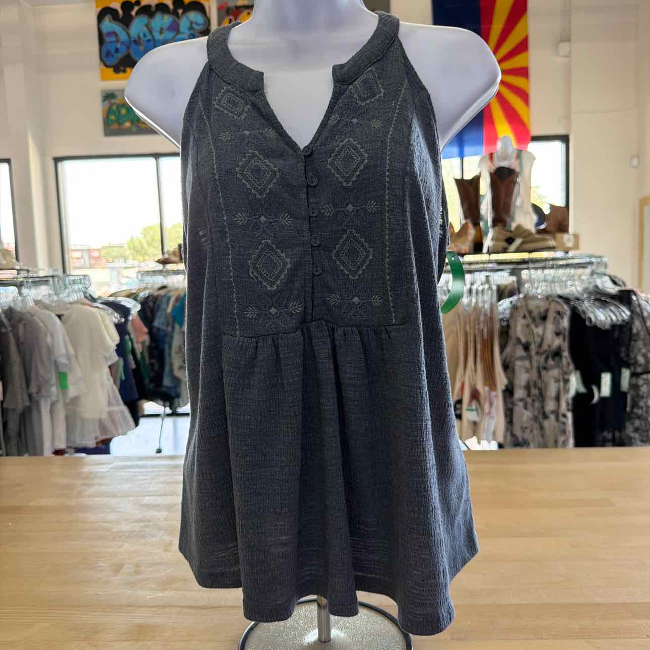 Cable & Gauge Size M Blue Preloved Sleeveless