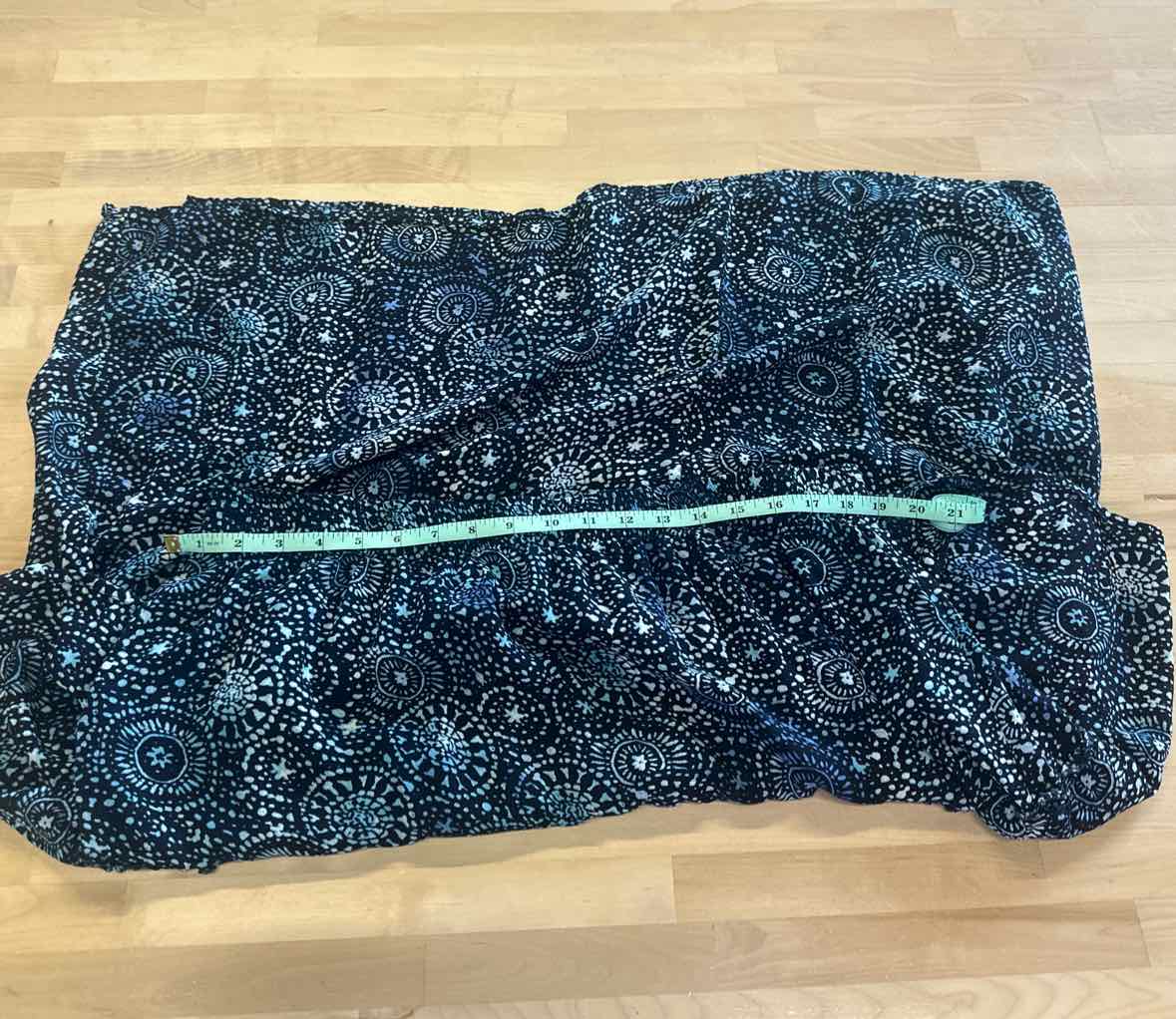 Studio West Size XL Black & Blue Skirt