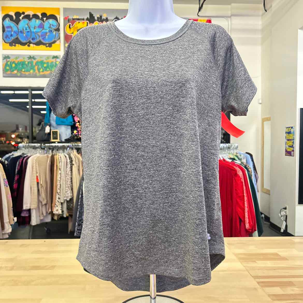 Tek gear Size M Gray Preloved Athletic Tee