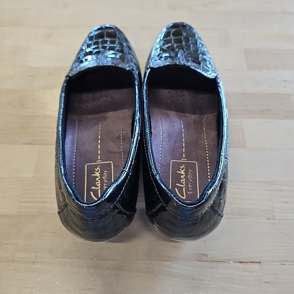 Clarks Size 8 Green Leather New Loafers