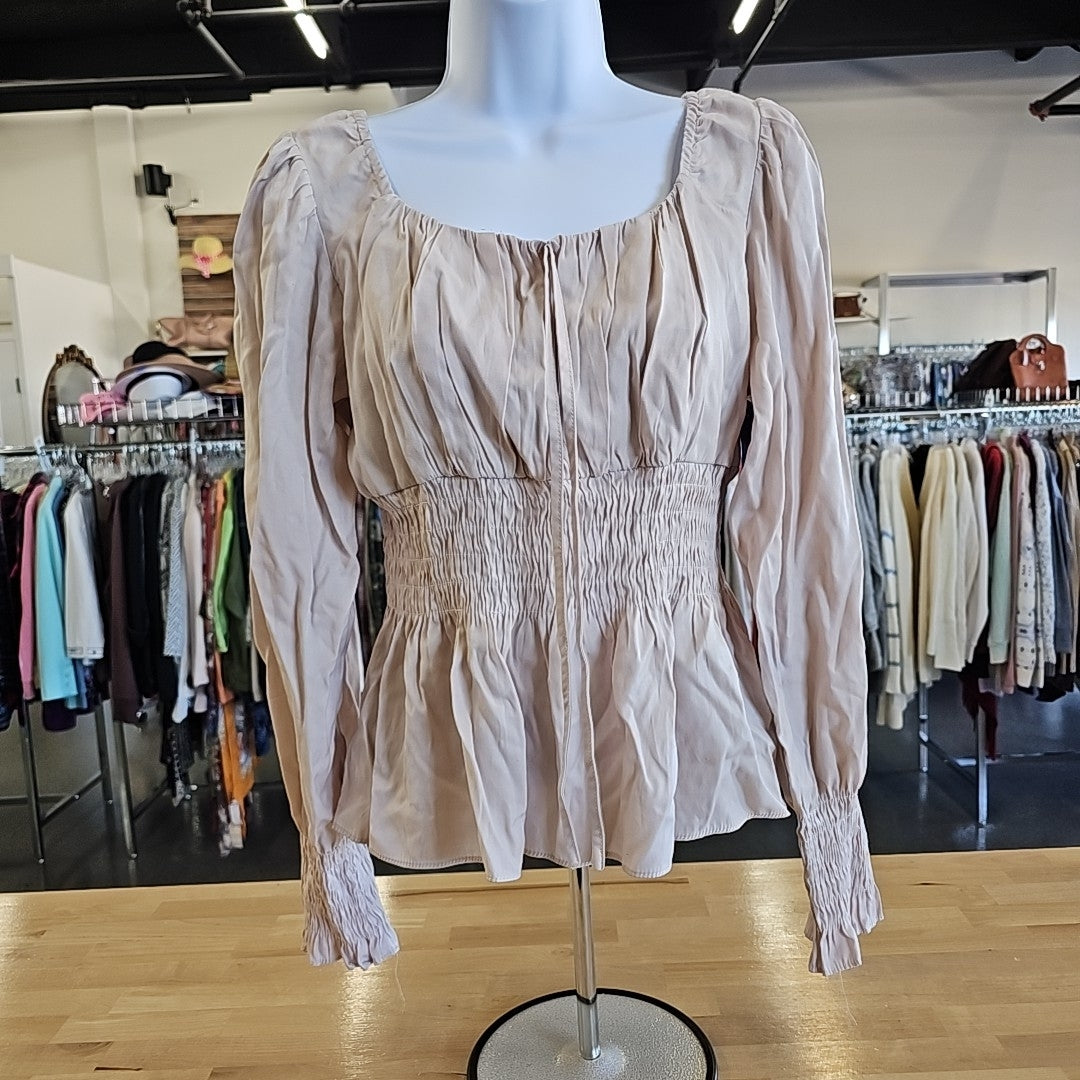 Vestique Size M Beige Long Sleeve Blouse