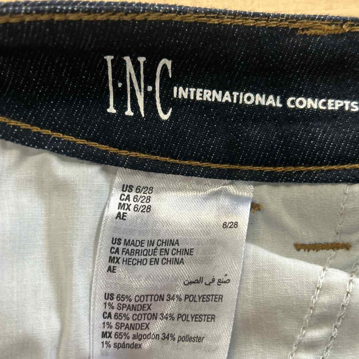 INC Size 6 Blue Denim Preloved Capris