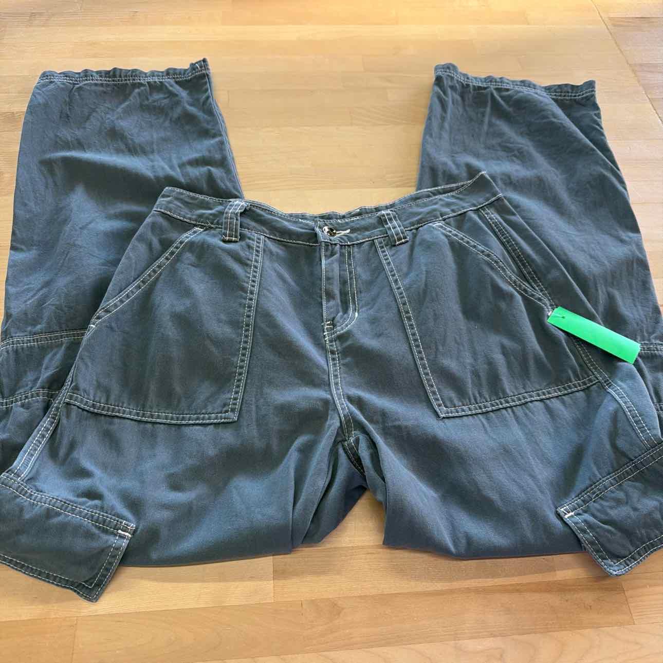 HotTopic Size 5 Gray Preloved Pants