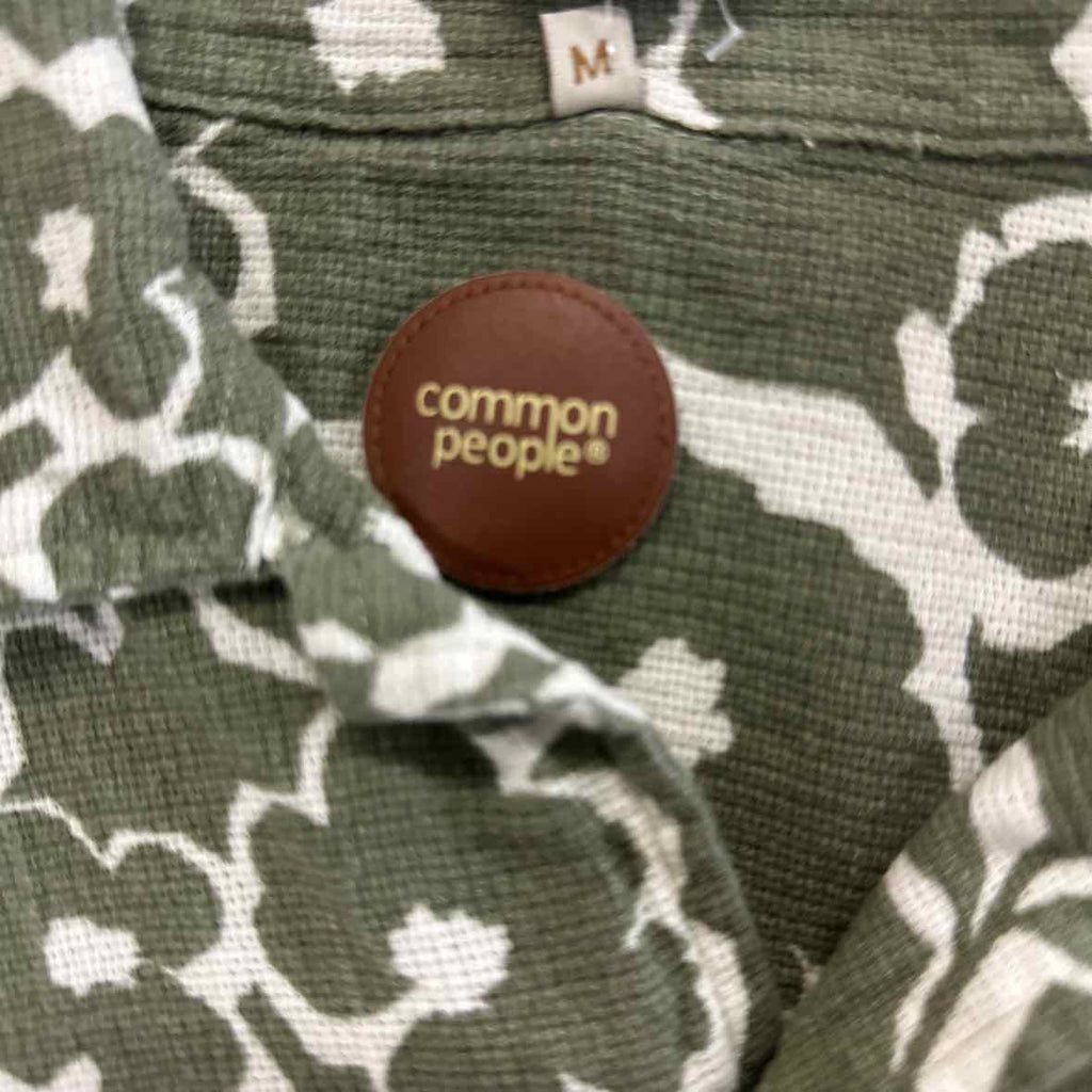 common people Size M White & Green Button Down Shirt
