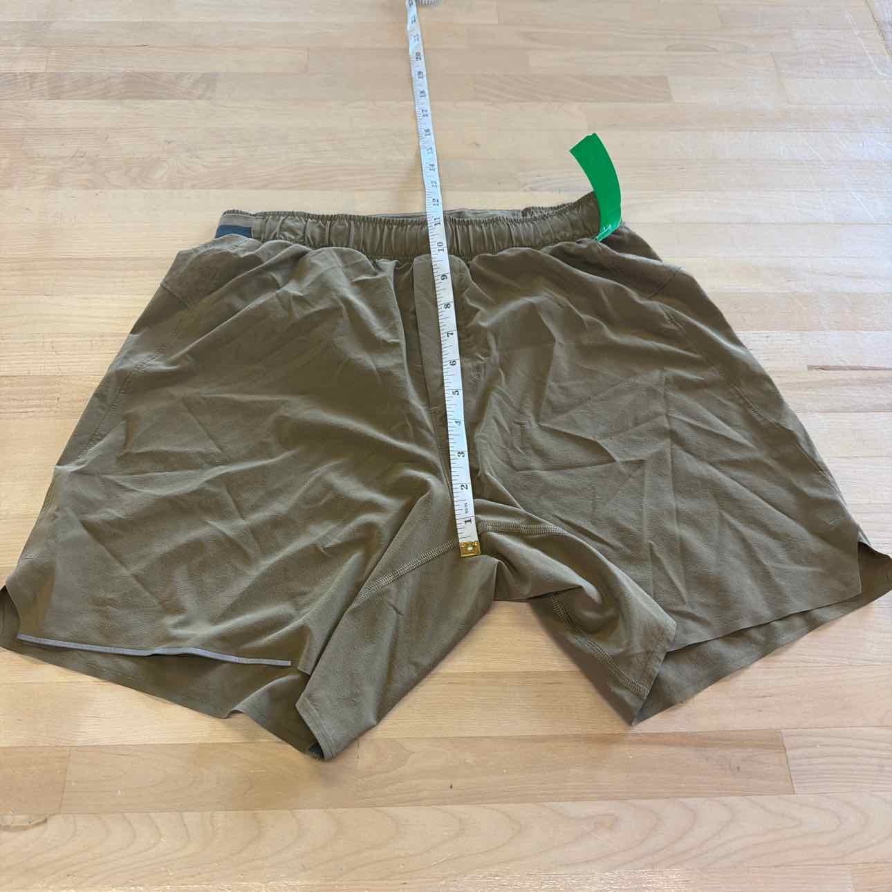 LuluLemon Size XS Green MENS Athletic Shorts