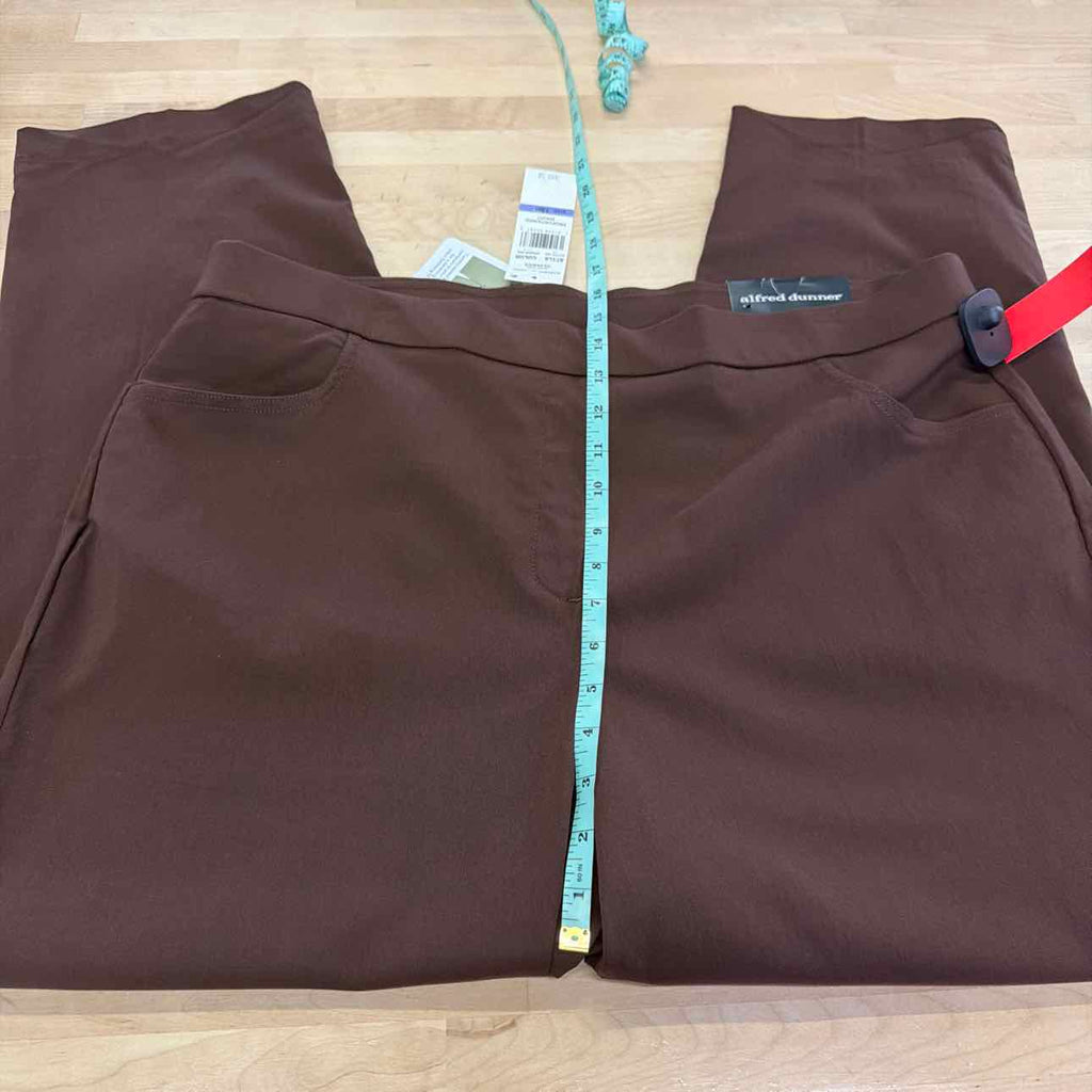 Alfred Dunner Size 18P Brown New Pants